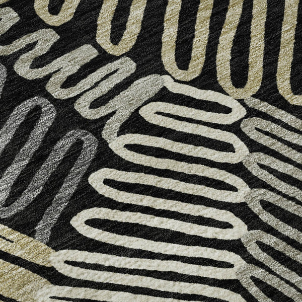 HomeRoots 8' Black Ivory Gray Floral Washable Round Rug - UV Protected, Durable, Stain-Resistant Design for Homes 671867