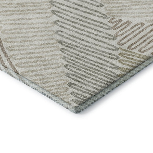 HomeRoots 5' X 8' Floral Washable Area Rug in Ivory, Beige & Tan - Stain-Resistant, UV Protected, and Stylish! 671896