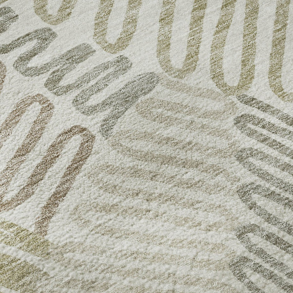 HomeRoots 8' Elegant Ivory Beige Floral Round Rug – Washable, UV Protected, Durable & Perfect for High-Traffic Areas 671897