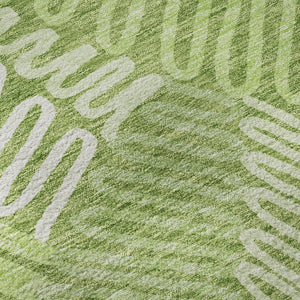 HomeRoots 8' Vibrant Lime Green and Ivory Floral Round Rug – Washable, UV Protected, Pet-Friendly Decor! 671909