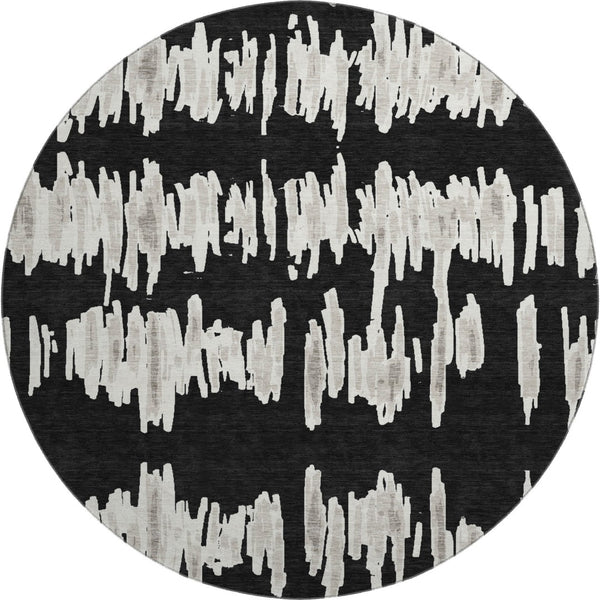 HomeRoots 8' Black And Ivory Striped Washable Round Rug - Durable, UV-Protected, Ideal for High-Traffic Areas 671945
