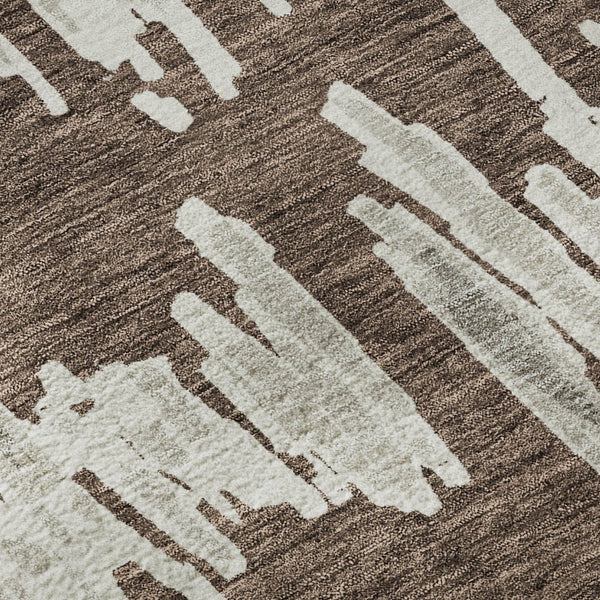 HomeRoots 8' Striped Washable Round Rug in Brown & Beige - UV Protected, Stain Resistant, Ideal for Busy Homes 671951