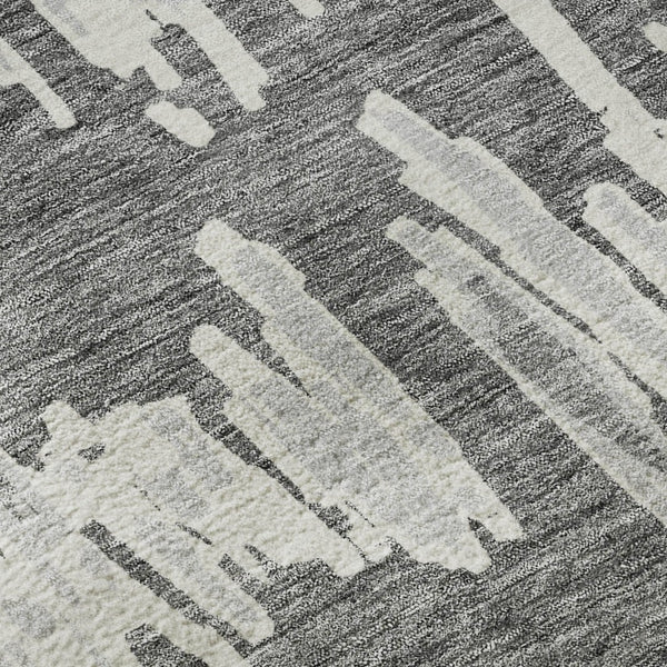 HomeRoots 8' Gray And Ivory Striped Round Rug – Washable, UV Protected, Durable for Indoor & Outdoor Use! 671963