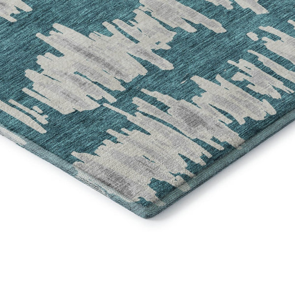 HomeRoots 8' Teal and Beige Striped Round Rug – Durable, Washable, UV Protected for Coastal-Inspired Spaces 672011
