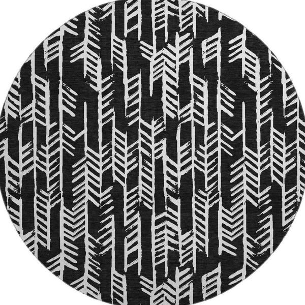 HomeRoots 8' Black And Ivory Tribal Round Rug - Washable, UV Protected, Stain Resistant for Active Homes 672023
