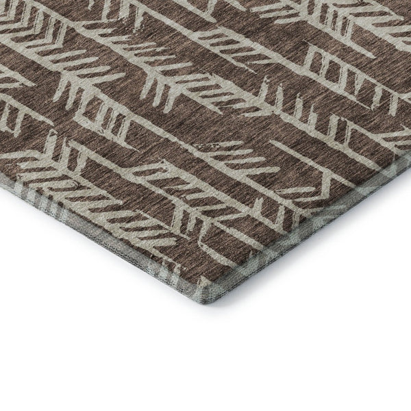 HomeRoots 8' Brown and Beige Tribal Round Rug - Washable, UV Protected, Stain-Resistant, Low-Maintenance Decor 672035