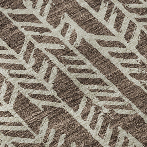 HomeRoots 8' Brown and Beige Tribal Round Rug - Washable, UV Protected, Stain-Resistant, Low-Maintenance Decor 672035