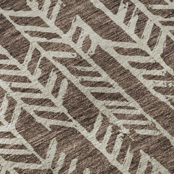 HomeRoots 8' Brown and Beige Tribal Round Rug - Washable, UV Protected, Stain-Resistant, Low-Maintenance Decor 672035