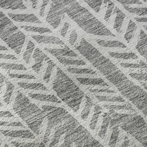 HomeRoots 8' Gray And Ivory Tribal Round Rug - Washable, Stain-Resistant, UV-Protected for High-Traffic Homes 672047