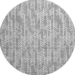HomeRoots 8' Gray And Ivory Tribal Round Rug - Washable, Stain-Resistant, UV-Protected for High-Traffic Homes 672047