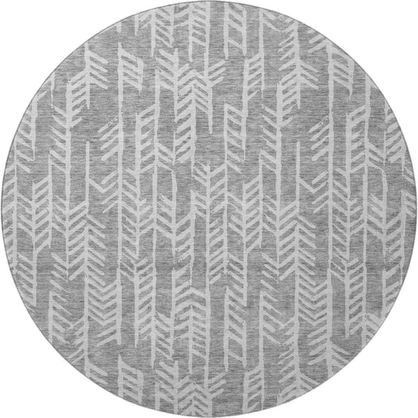 HomeRoots 8' Gray And Ivory Tribal Round Rug - Washable, Stain-Resistant, UV-Protected for High-Traffic Homes 672047