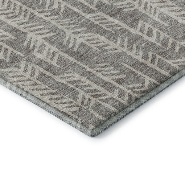 HomeRoots 8' Taupe and Beige Tribal Round Rug - Washable, UV Protected, Durable Style for Any Room Decor 672083