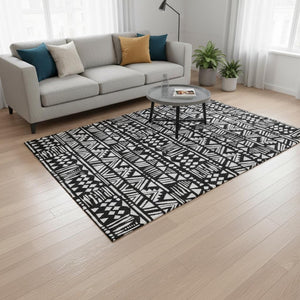 HomeRoots 5' X 8' Black And Ivory Southwestern Area Rug - Washable, UV Protected, Stain Resistant for Homes 672094