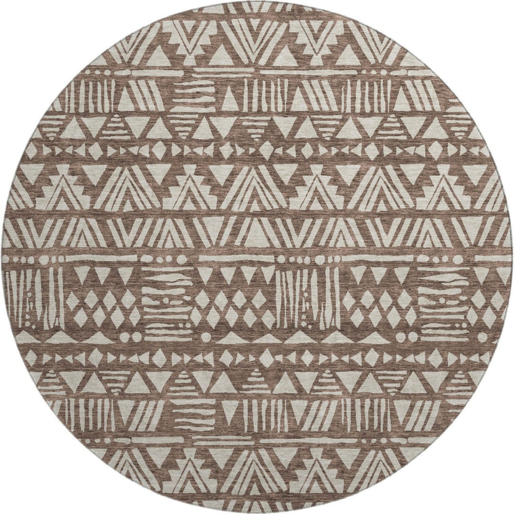 HomeRoots 8' Brown and Beige Southwestern Washable Round Rug - Durable, UV-Protected, Easy-Care Elegance 672101