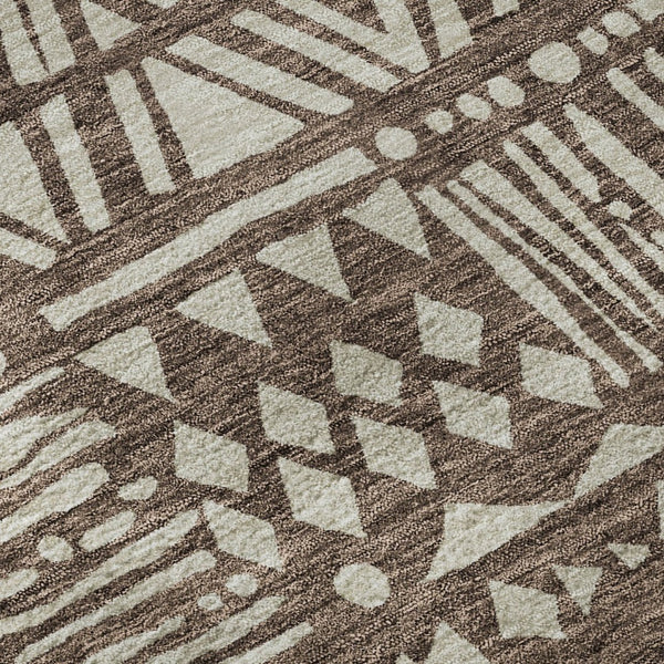 HomeRoots 8' X 10' Southwestern Area Rug - Earthy Brown & Beige, Washable with UV Protection & Stain Resistance 672102