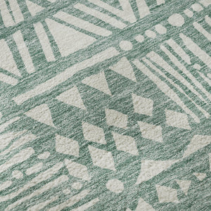 HomeRoots 8' Sage and Ivory Southwestern Washable Round Rug - Durable, UV-Protected, Pet-Friendly Design 672131