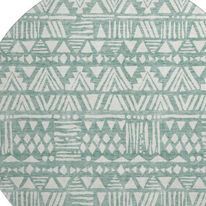 HomeRoots 8' Sage and Ivory Southwestern Washable Round Rug - Durable, UV-Protected, Pet-Friendly Design 672131