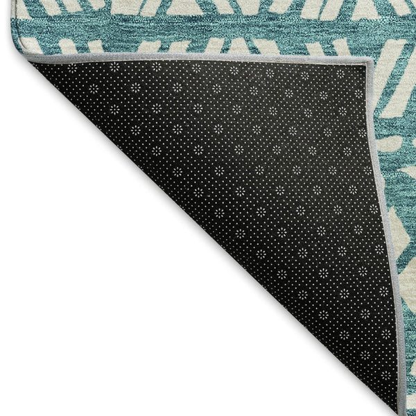 HomeRoots 5' X 8' Teal And Ivory Southwestern Area Rug - Durable, Washable, UV Protected, Stain Resistant Design 672136