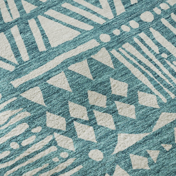 HomeRoots 8' Teal and Ivory Southwestern Round Rug - Washable, UV-Protected, Stylish & Non-Slip Design 672137