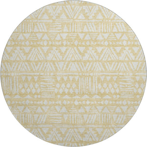 HomeRoots 8' Wheat And Ivory Southwestern Round Area Rug - Washable, UV Protected, Perfect for Family Spaces! 672149