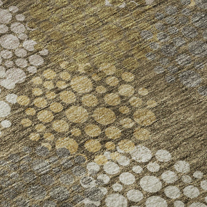 HomeRoots 8' Washable Round Rug in Brown Taupe & Beige Polka Dots - Durable, UV-Protected & Stain Resistant! 672167