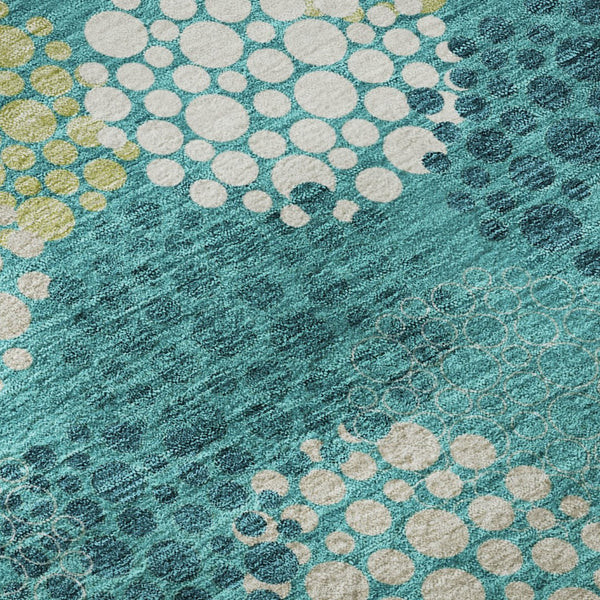 HomeRoots 8' Emerald Ivory Aqua Polka Dot Washable Round Rug - Durable, UV-Protected & Easy-Care Design! 672179