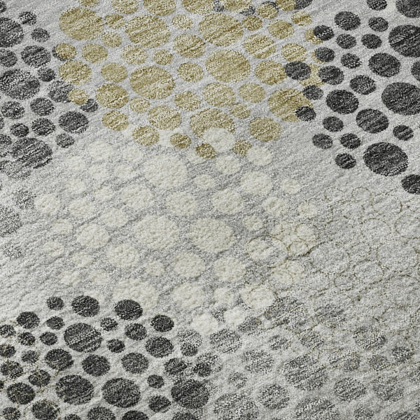 HomeRoots 8' Gray Ivory and Charcoal Polka Dot Washable Round Rug – Stylish, UV-Protected & Pet-Friendly! 672191