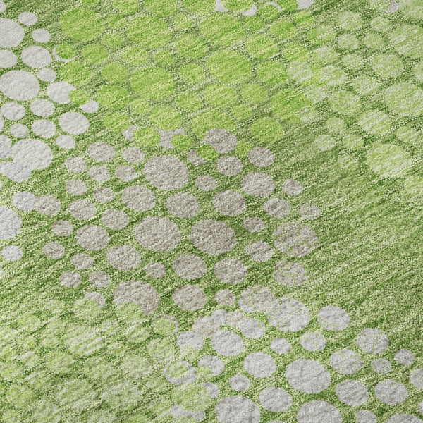 HomeRoots 8' Green and Ivory Polka Dot Washable Round Rug - Stylish, Durable, and UV-Protected for All Spaces! 672197
