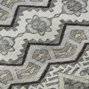 HomeRoots 5' Washable Moroccan Area Rug in Gray, Ivory & Beige - UV Protection, Stain-Resistant & Durable 672274
