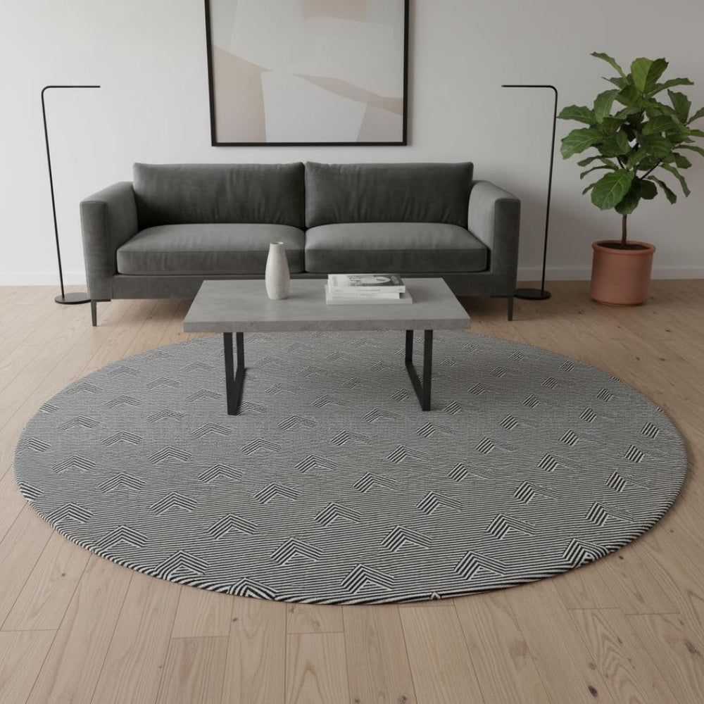 HomeRoots 8' Black And Ivory Abstract Geometric Washable Round Rug - Durable, UV-Protected Accent for Every Home 672311