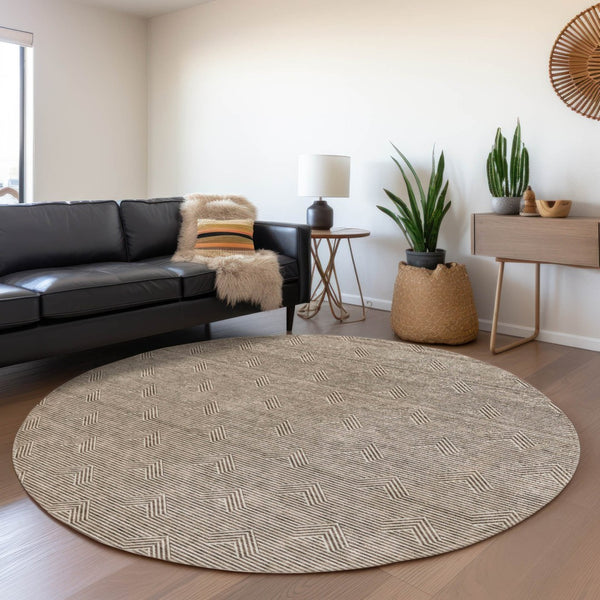 HomeRoots 8' Brown and Ivory Abstract Geometric Washable Round Rug - Stylish, Durable, UV-Protected Design! 672323