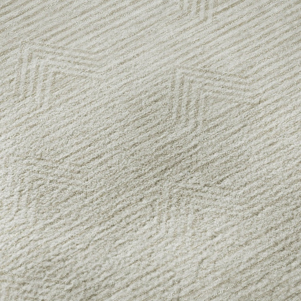 HomeRoots 8' Ivory and Beige Abstract Geometric Washable Round Rug - Stain Resistant, UV Protected, Soft Comfort 672341