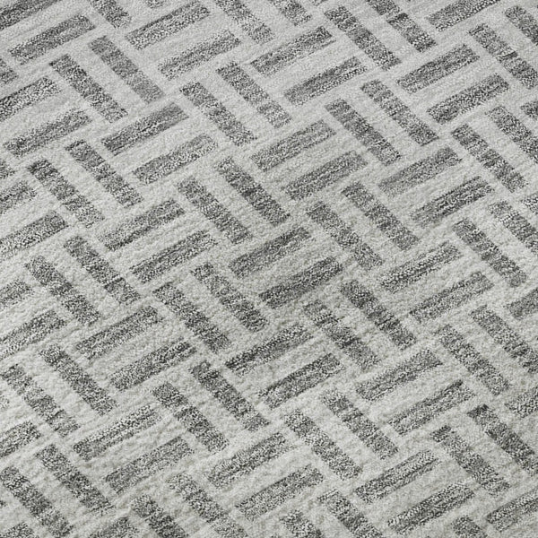 HomeRoots 8' X 10' Gray and Ivory Geometric Area Rug - Washable, Stain Resistant, UV Protected for Everyday Use 672414