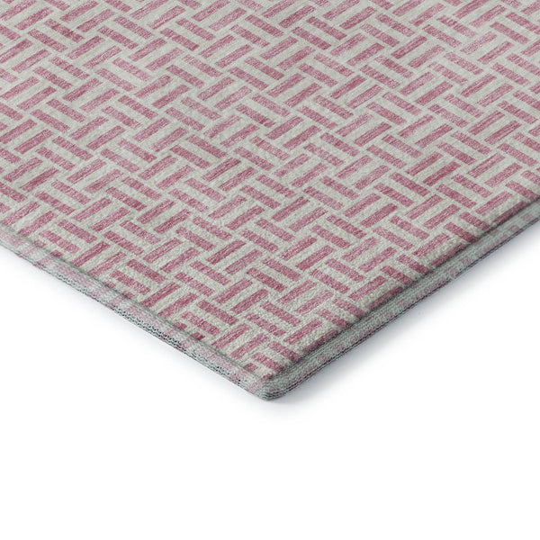 HomeRoots 8' Pink And Ivory Geometric Round Rug - Washable, UV Protected, Stylish & Durable for Any Space 672443