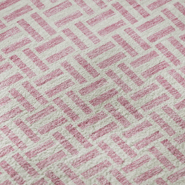 HomeRoots 8' Pink And Ivory Geometric Round Rug - Washable, UV Protected, Stylish & Durable for Any Space 672443