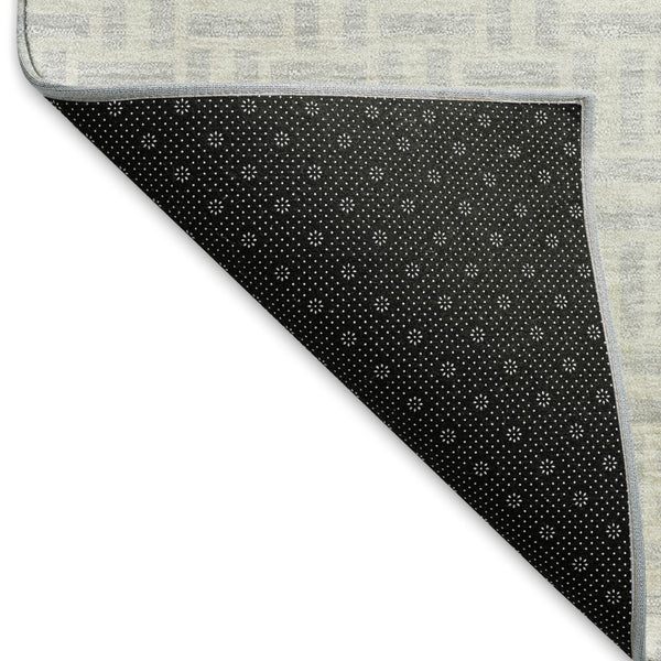 HomeRoots 5' X 8' Stylish Silver & Ivory Geometric Area Rug – Washable, UV-Protected, Perfect for Busy Homes! 672448