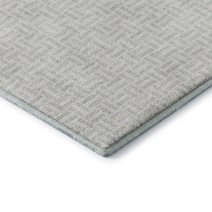 HomeRoots 5' X 8' Stylish Silver & Ivory Geometric Area Rug – Washable, UV-Protected, Perfect for Busy Homes! 672448