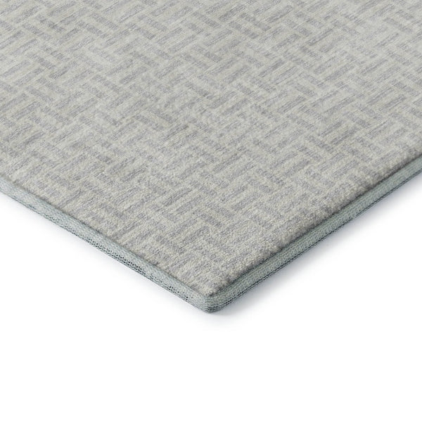 HomeRoots 5' X 8' Stylish Silver & Ivory Geometric Area Rug – Washable, UV-Protected, Perfect for Busy Homes! 672448