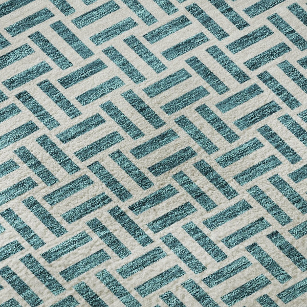 HomeRoots 8' Teal and Ivory Geometric Round Rug - Washable, UV-Protected, Perfect for Active Homes & Spaces! 672461