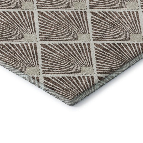 HomeRoots 5' X 8' Modern Brown and Beige Abstract Geometric Washable Area Rug - Durable, UV Protected Style! 672667