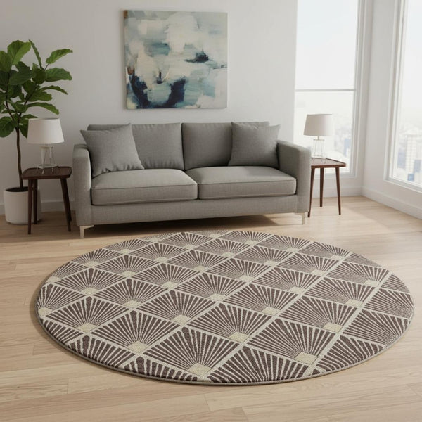 HomeRoots 8' Chocolate and Beige Round Rug - Stylish Geometric Design, Washable, UV Protected, and Pet-Friendly 672674