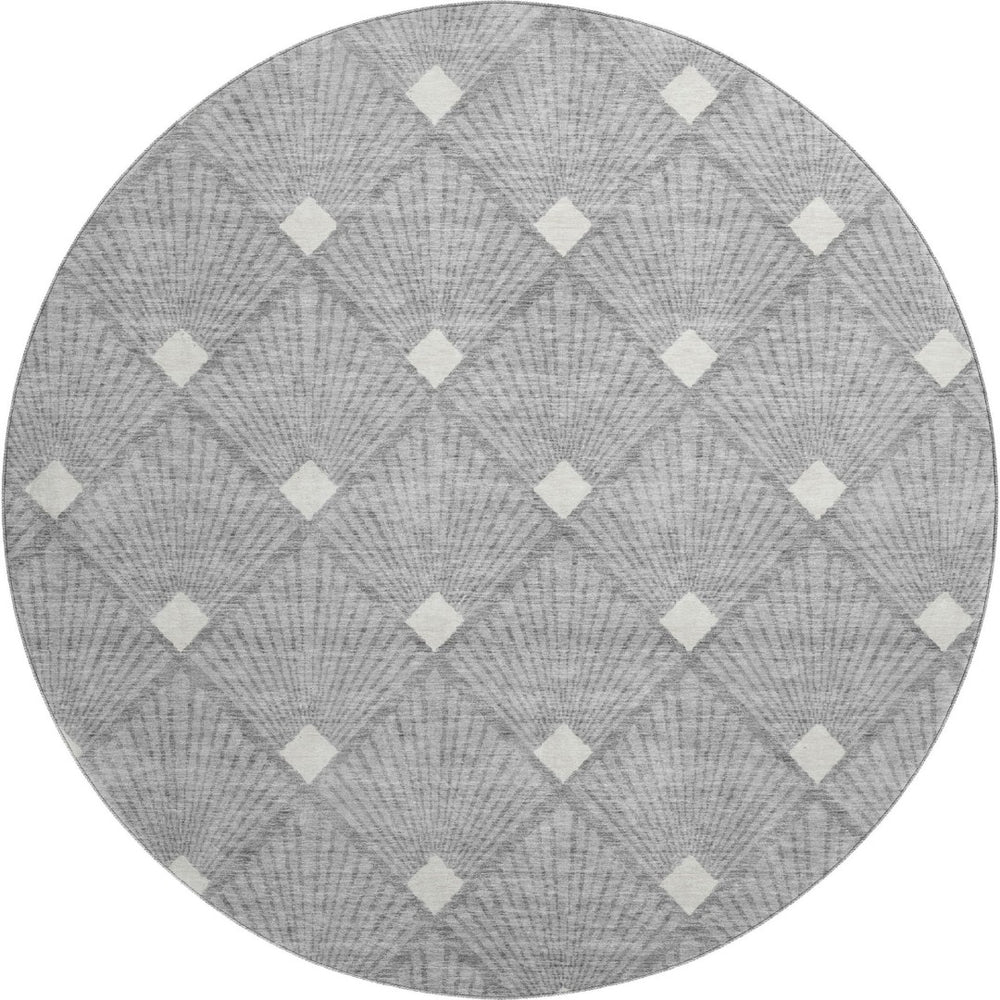 HomeRoots 8' Gray And Ivory Abstract Geometric Round Rug - Washable, UV-Protected, Pet-Friendly Design! 672680