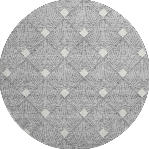 HomeRoots 8' Gray And Ivory Abstract Geometric Round Rug - Washable, UV-Protected, Pet-Friendly Design! 672680