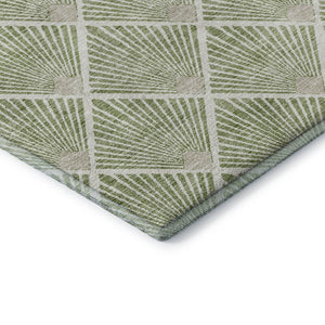 HomeRoots 8' Green And Ivory Abstract Geometric Round Rug - Washable, UV Protected, Durable, Pet Friendly Decor 672686