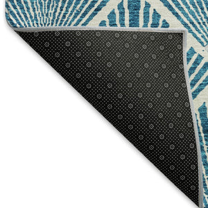 HomeRoots 8' Teal And Ivory Geometric Round Rug – Stylish, Stain-Resistant, Low-Pile with UV Protection for All Spaces 672722