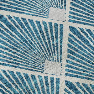 HomeRoots 8' Teal And Ivory Geometric Round Rug – Stylish, Stain-Resistant, Low-Pile with UV Protection for All Spaces 672722