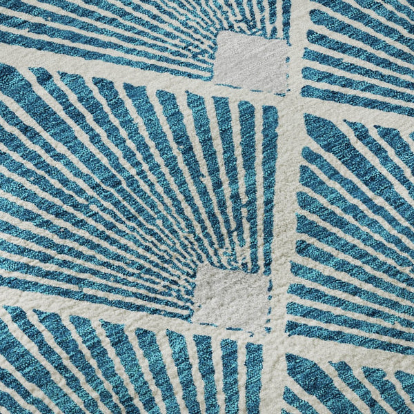 HomeRoots 8' Teal And Ivory Geometric Round Rug – Stylish, Stain-Resistant, Low-Pile with UV Protection for All Spaces 672722