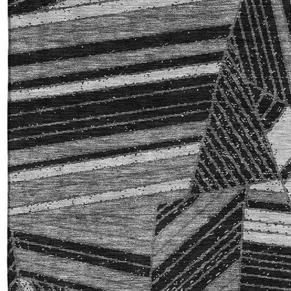 HomeRoots 5' X 8' Black and Gray Geometric Area Rug - Washable, UV Protected, Stain-Resistant for Modern Homes 672733