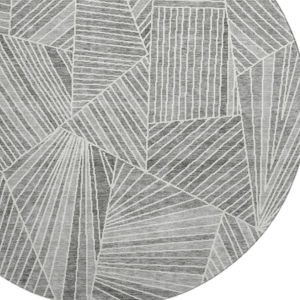 HomeRoots 8' Gray and Silver Geometric Washable Round Rug - UV Protected, Stain-Resistant, Modern Design 672764