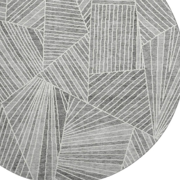 HomeRoots 8' Gray and Silver Geometric Washable Round Rug - UV Protected, Stain-Resistant, Modern Design 672764